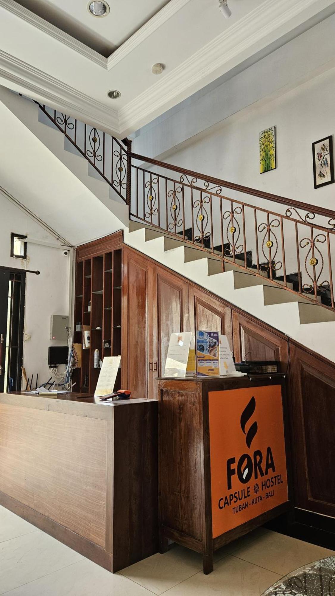 Fora Capsule Hostel Tuban กูตา ภายนอก รูปภาพ