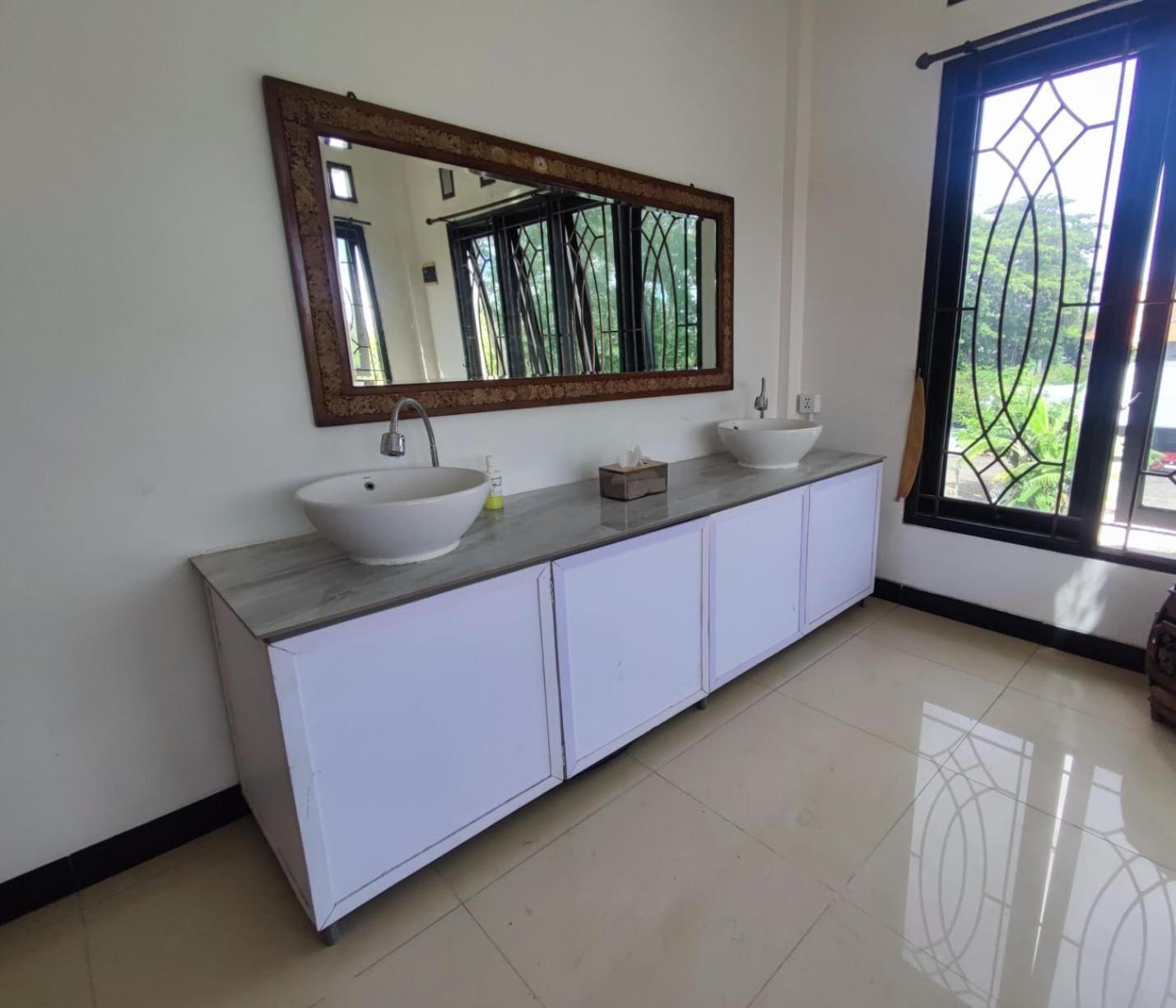 Fora Capsule Hostel Tuban กูตา ภายนอก รูปภาพ